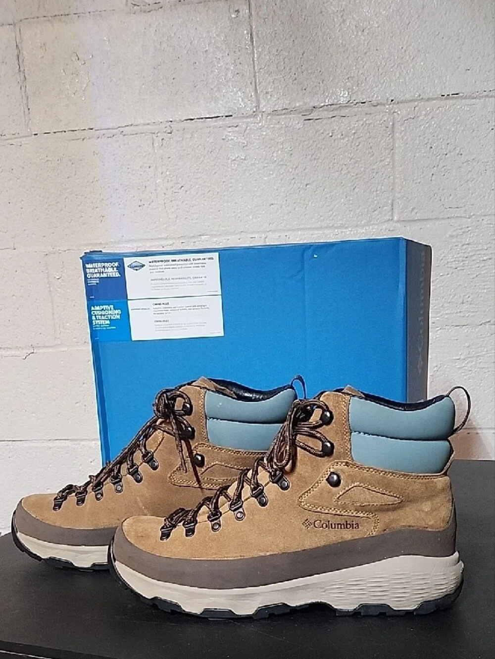 Columbia Men's Tan Suede Hiking Boots with Blue Collar